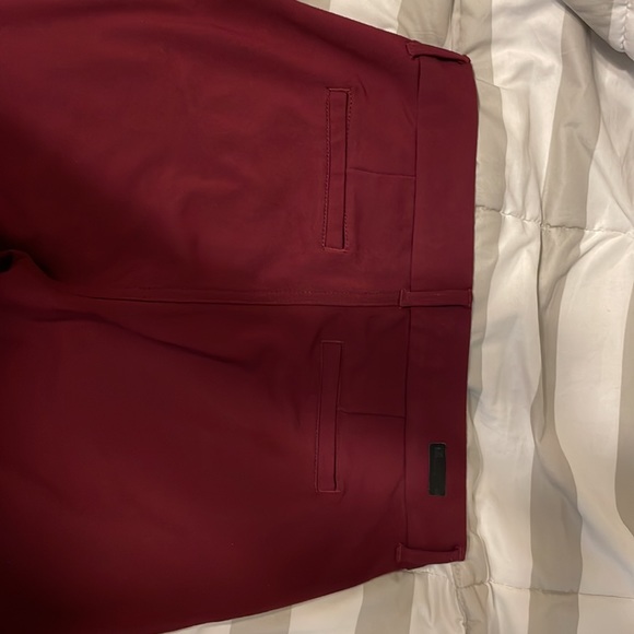 Kut from the Kloth maroon trouser skinny pants size 4L. - Picture 3 of 12